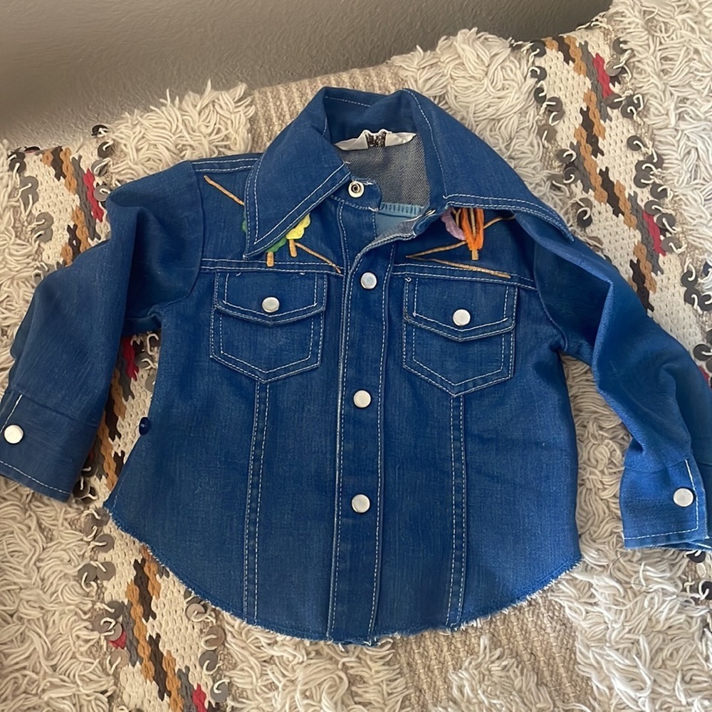 Vintage Mongover Blue Denim Embroiderd Pearl Snap‎ Shirt